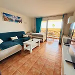 Neptuno Beachfront Retreat With Smart Tvs And Terrace Пуэрто-де-Сантьяго
