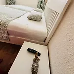 Апартаменты Neptuno Beachfront Retreat With Smart Tvs And Terrace