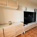 Апартаменты Neptuno Beachfront Retreat With Smart Tvs And Terrace Пуэрто-де-Сантьяго