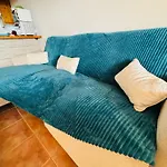 Апартаменты Neptuno Beachfront Retreat With Smart Tvs And Terrace Пуэрто-де-Сантьяго