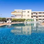 Neptuno Beachfront Retreat With Smart Tvs And Terrace Апартаменты