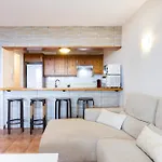 Апартаменты Neptuno Beachfront Retreat With Smart Tvs And Terrace