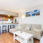 Neptuno Beachfront Retreat With Smart Tvs And Terrace Апартаменты Пуэрто-де-Сантьяго