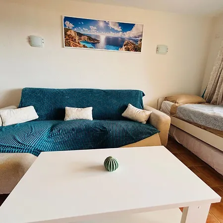 Appartamento Neptuno Beachfront Retreat With Smart Tvs And Terrace