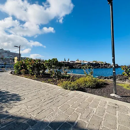 Neptuno Beachfront Retreat With Smart Tvs And Terrace Appartamento Puerto de Santiago (Tenerife)